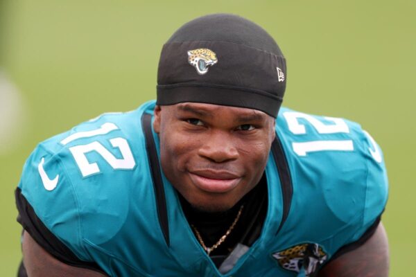 Jaguars’ Travis Hunter Scores First NFL Touchdown in Dynamic Fashion James Brizuela