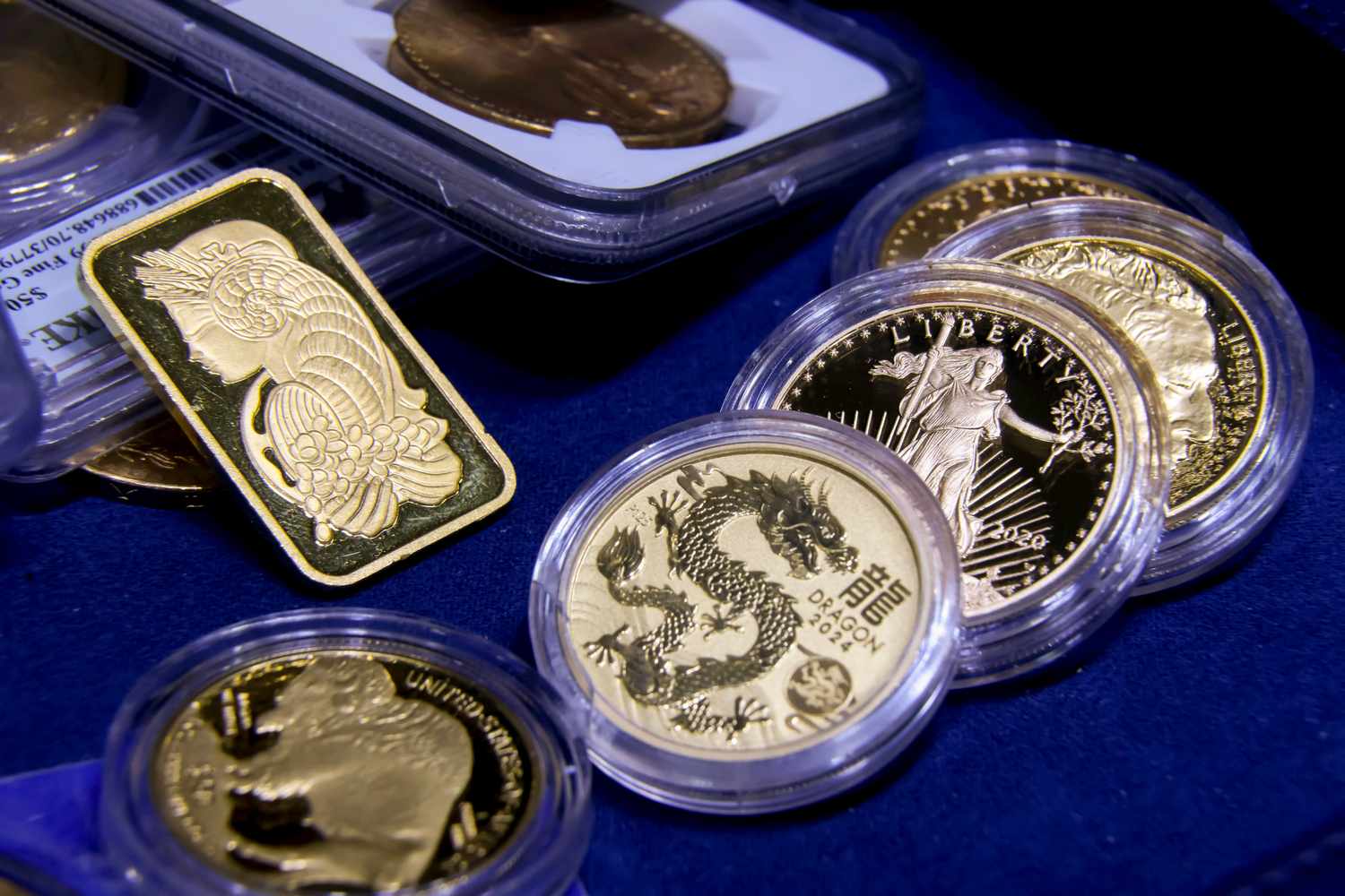 Why Wall Street Analysts Are Still Bullish on Gold Despite Recent Volatility