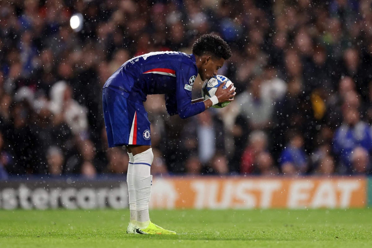 Estevao: The birth of an entertainer at Chelsea