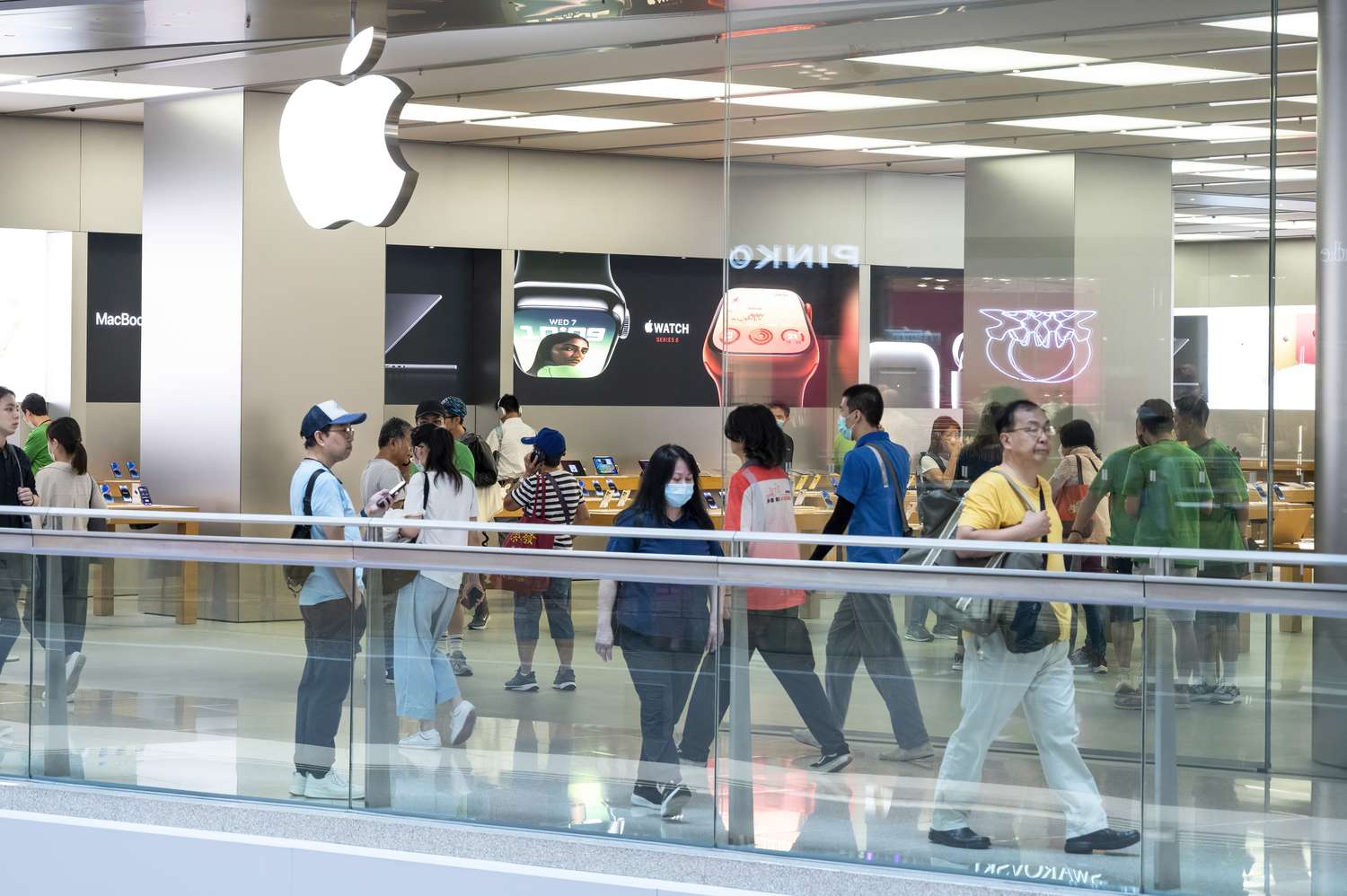 Here's How Much Traders Expect Apple Stock To Move After Earnings This Week