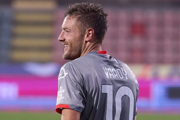 VIDEO: Jamie Vardy pulls off insane backflip celebration as Premier League legend bags first Serie A goal for Cremonese Goal.com