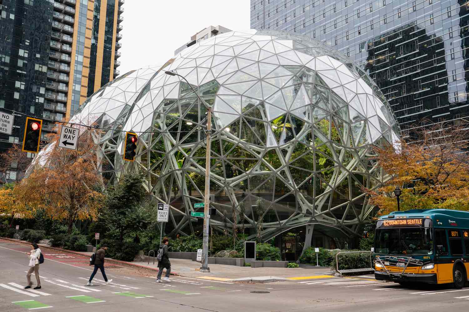 Amazon Stock Pops as Earnings Top Estimates, Driven by AWS Growth