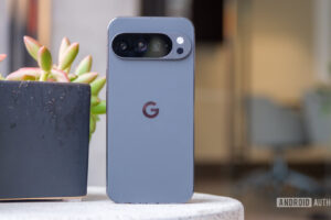 Google Pixel 10 Pro XL hero