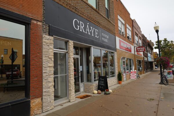 Marshall woman brings new fashion options to downtown Brookings