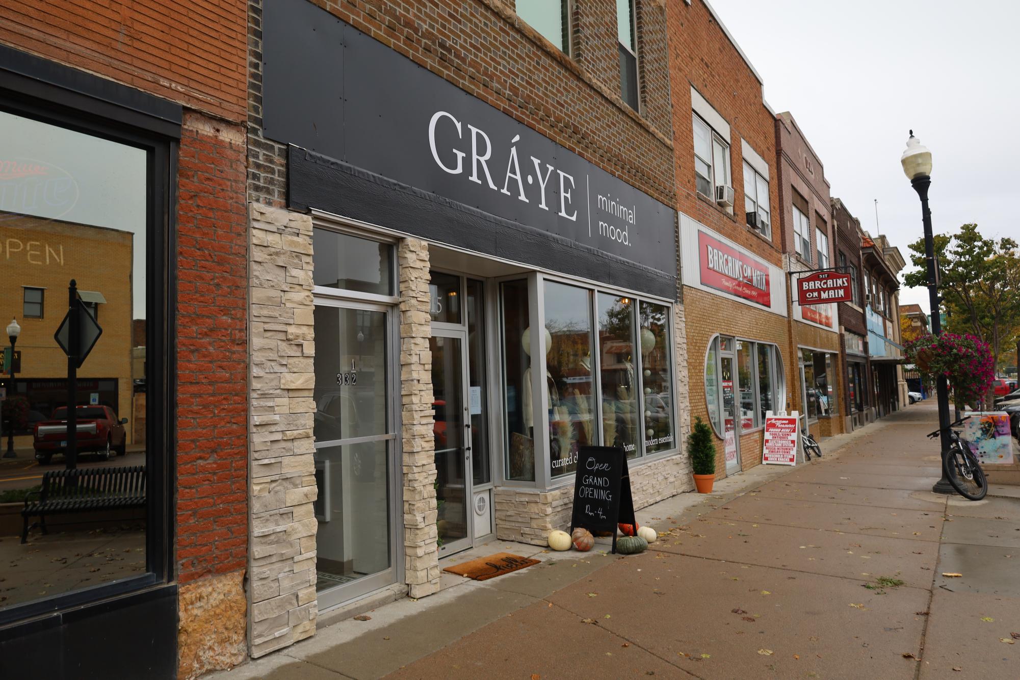 Marshall woman brings new fashion options to downtown Brookings