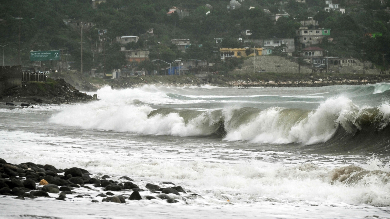 Jamaica closes 2 major airports as Hurricane Melissa nears, shelters activated | Top updates