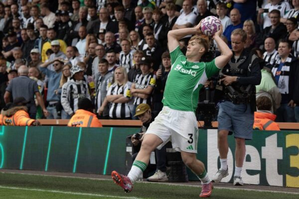 Long-throw tactics: How Premier League teams profit from back-post runs and second balls