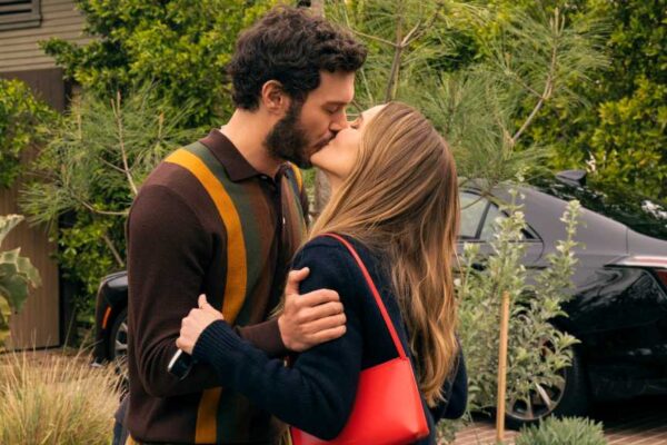 Nobody Wants This. (L to R) Adam Brody as Noah, Kristen Bell as Joanne in episode 207 of Nobody Wants This. Cr. Erin Simkin/Netflix © 2025