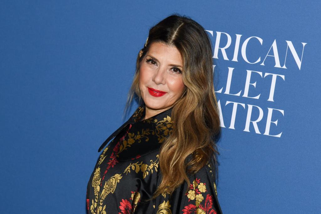 Marisa Tomei’s Ornate Gown Shows She’s Fully Embracing Fall Fashion