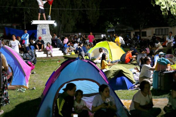 Week after massive quake, another magnitude 6.1 earthquake strikes Philippines Week after massive quake, another magnitude 6.1 earthquake strikes Philippines