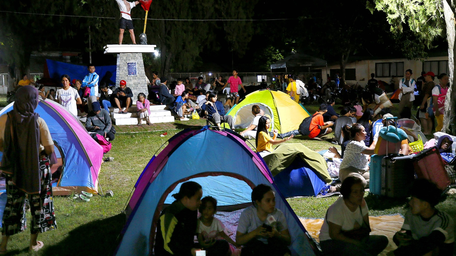 Week after massive quake, another magnitude 6.1 earthquake strikes Philippines