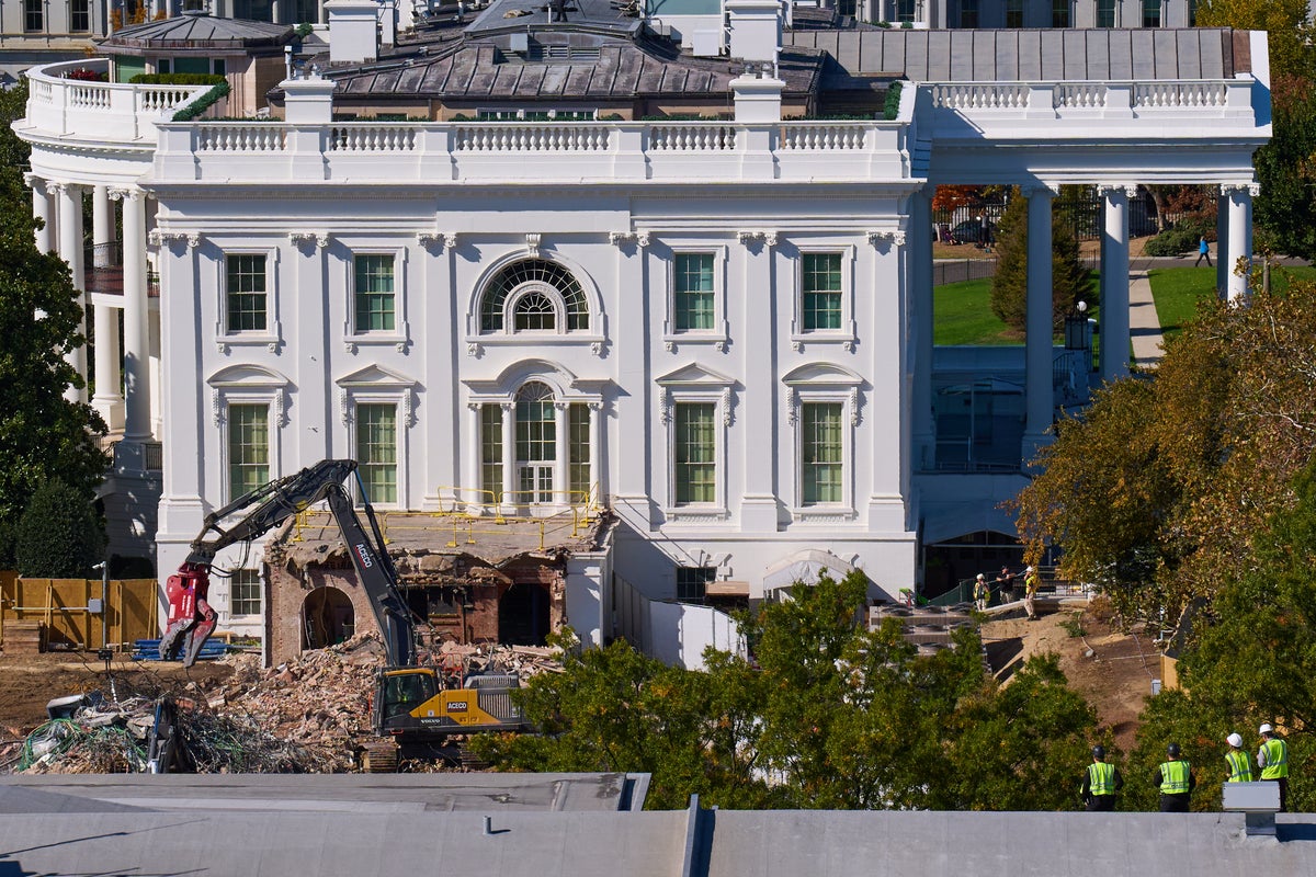 Bezos’s Washington Post jumps to the defense of Trump’s new ballroom: ‘A shot across the bow at NIMBYs everywhere’