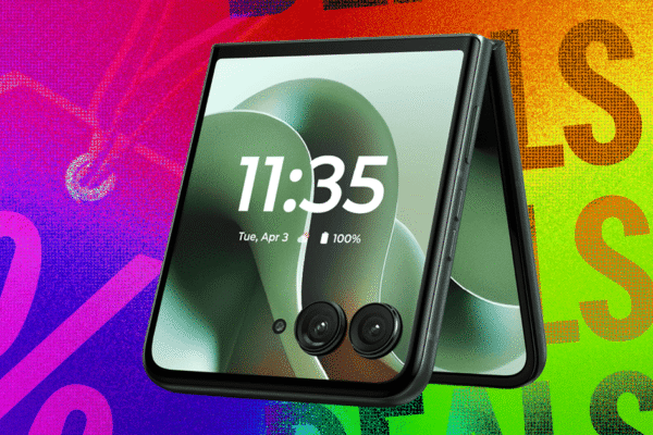 Our Favorite Motorola Smartphone Is $100 Off