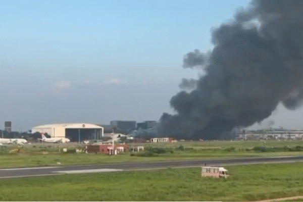 Bangladesh: Massive fire at Dhaka airport’s cargo terminal, flight operations suspended | Video Bangladesh: Massive fire at Dhaka airport's cargo terminal, flight operations suspended | Video