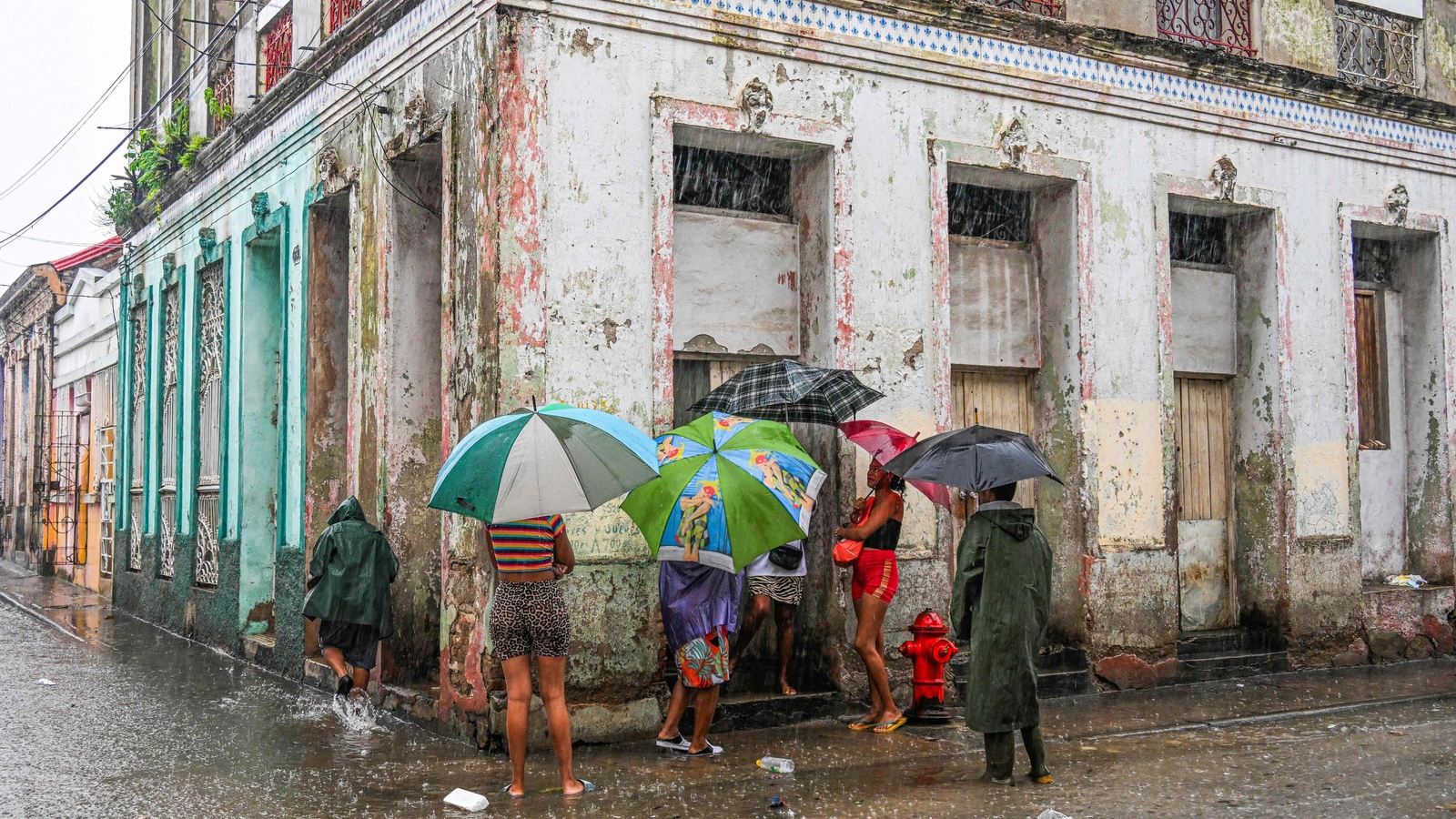 Hurricane Melissa makes landfall in Cuba, leaves trail of destruction in Jamaica