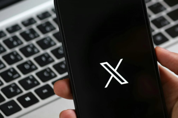 Elon Musk Introduces Grokipedia To Challenge Wikipedia. Internet Jokes, ‘Acquire Reddit And Rename It To Grokkit’ | Viral News