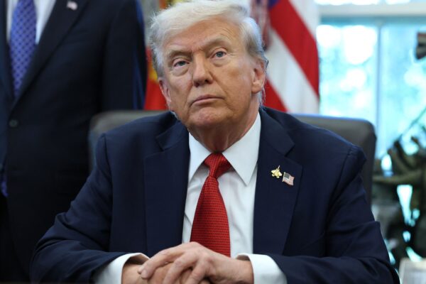Is it legal for Trump to put his picture on US Mint dollar coin? | Donald Trump News