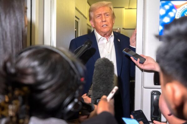 Trump travels to Asia to meet with China's Xi Jinping as the U.S. government shutdown in the U.S. drags on