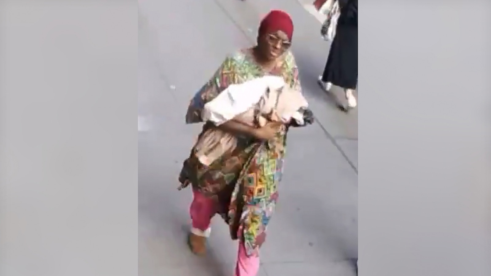 Mom admitted to giving birth hours before leaving newborn at New York subway station: Police