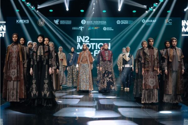Bank Indonesia Successfully Hosts the Peak Event of IN2MOTIONFEST 2025, Showcasing 1,785 Modest Fashion Works Highlighting the Richness of Indonesian Wastra (Traditional Textiles) Middle East - English APAC - English