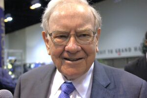 3 Warren Buffett Stocks to Hold Forever