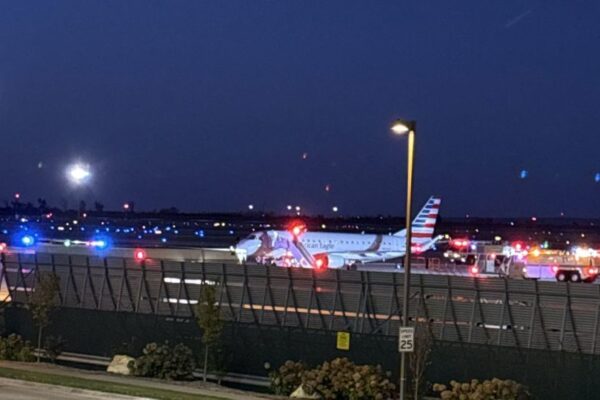 Plane makes emergency landing after pilots lose contact with flight attendants and hear knocking on cockpit door Yahoo news home