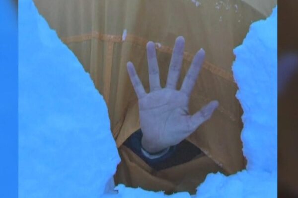 About 200 Mount Everest climbers still stranded after snowstorm