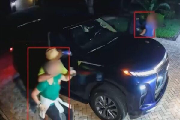 Armed suspects used AirTag to track victims in Florida home invasion, deputies say Armed suspects used AirTag to track victims in Florida home invasion, deputies say