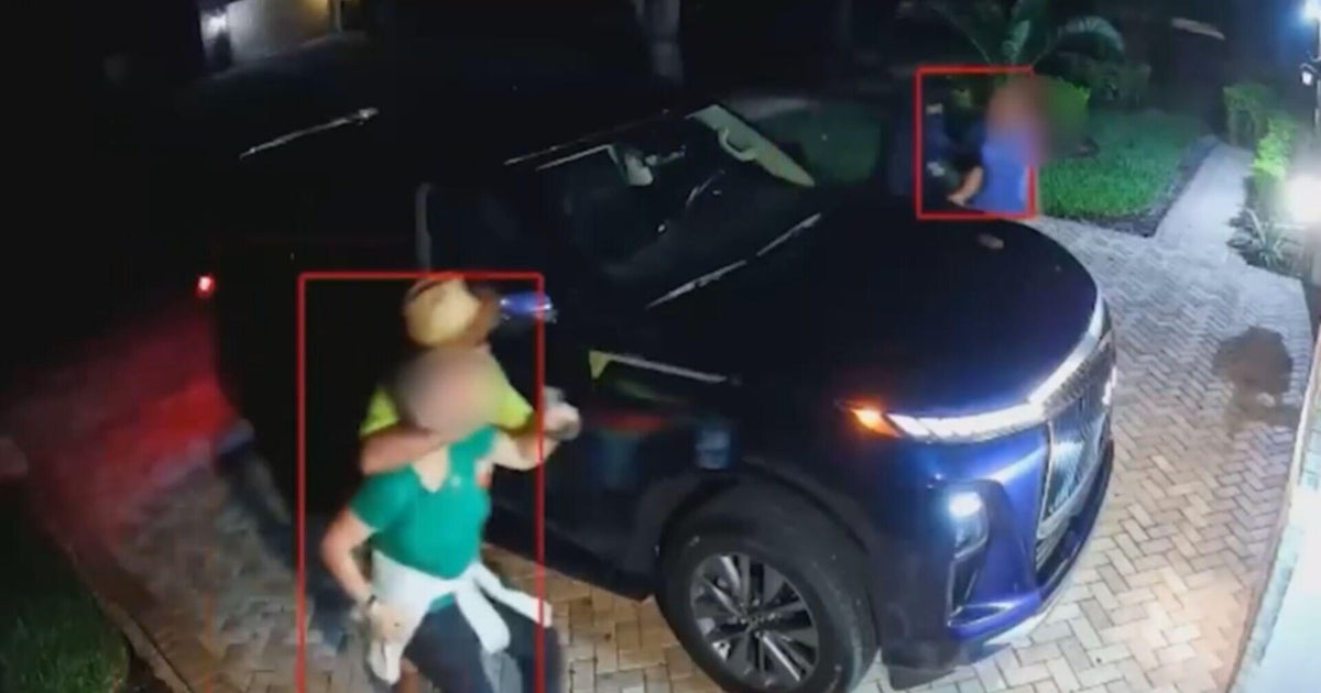 Armed suspects used AirTag to track victims in Florida home invasion, deputies say