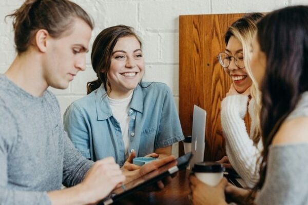 Top 6 Work Chat Apps for Small Businesses