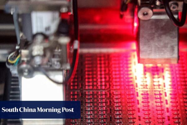 US lawmakers push expanded chip export curbs on China