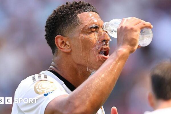 Jude Bellingham pours water over his head at the Club World Cup