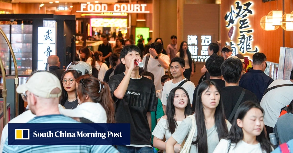 Mainland Chinese tourists loosen purse strings as Hong Kong celebrates National Day