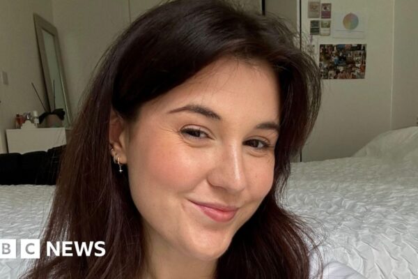 Why I got rid of my smartphone for a 'digital detox'