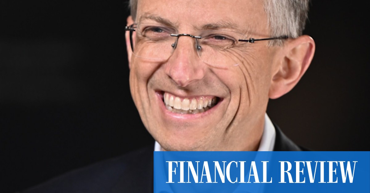 The photo on the cover of the magazine” Anthony Albanese and his new members and senators.