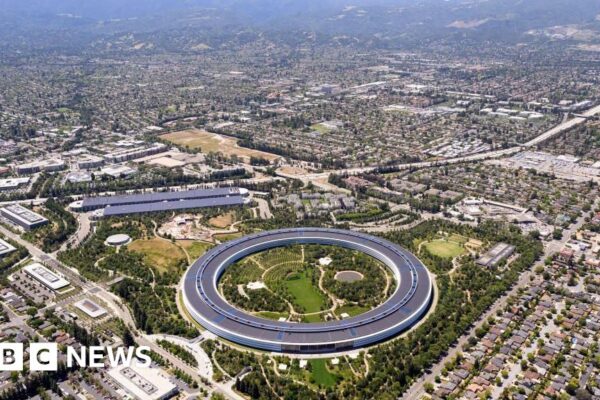 A tangled web of deals stokes AI bubble fears in Silicon Valley