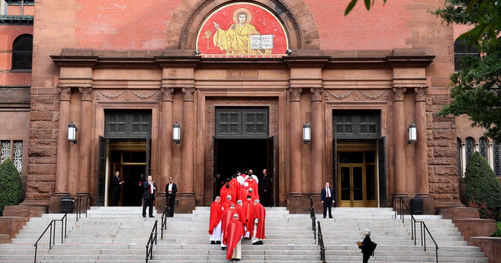 Man arrested, charged with having Molotov cocktail outside D.C. church ahead of high-profile Mass