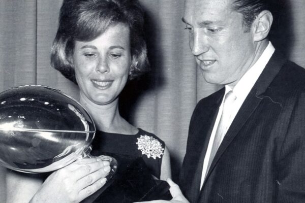 Raiders News: Carol Davis passes away Raiders News: Carol Davis passes away