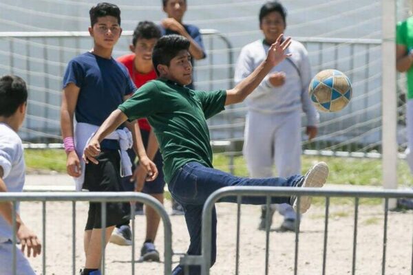 U.S. to offer migrant teens $2,500 if they agree to voluntarily leave the country