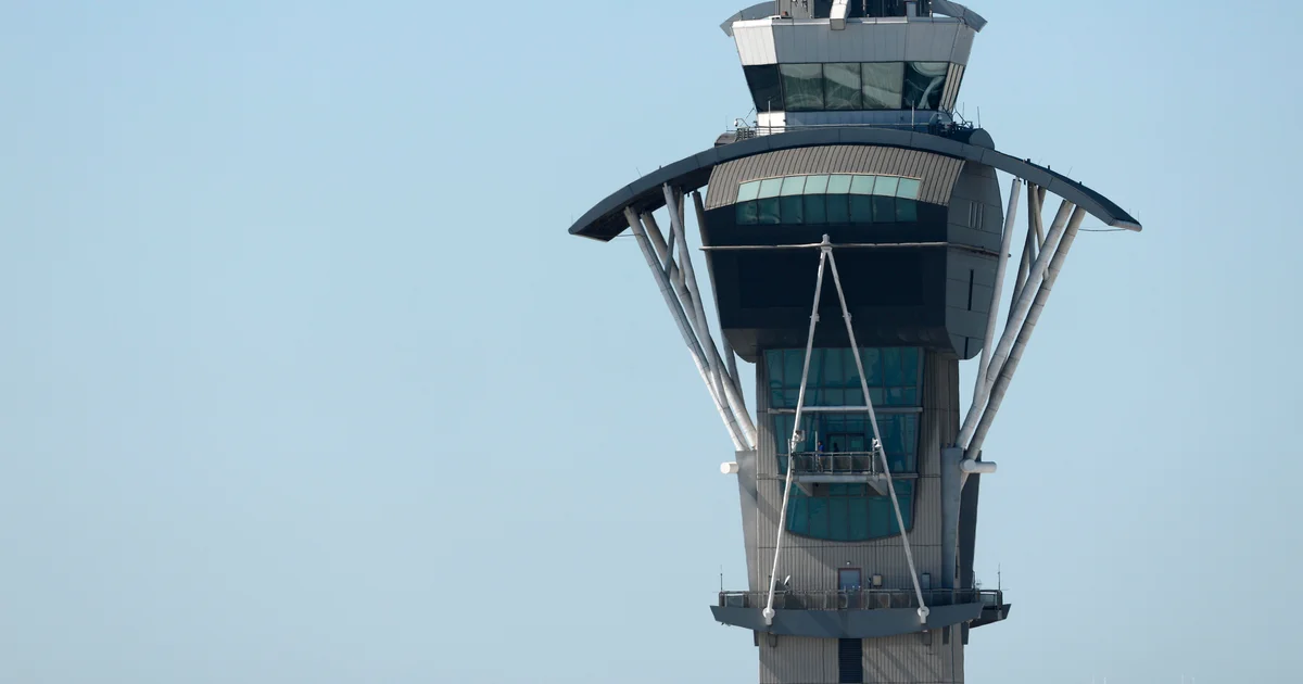 Airlines are feeding air traffic controllers as they miss their first full paychecks