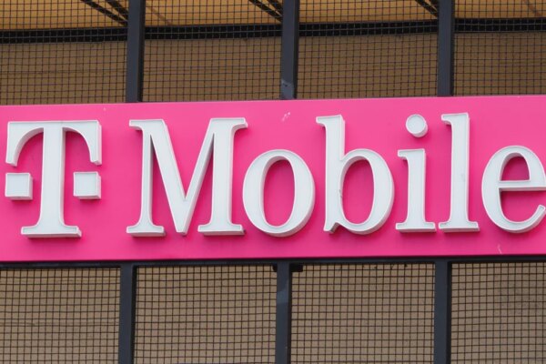 iPhone 17 and Galaxy S25 customers not on T-Mobile are missing out