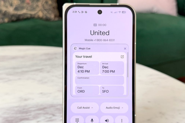 A phone call to United Airlines showing the Magic Cue box with flight information on the call screen