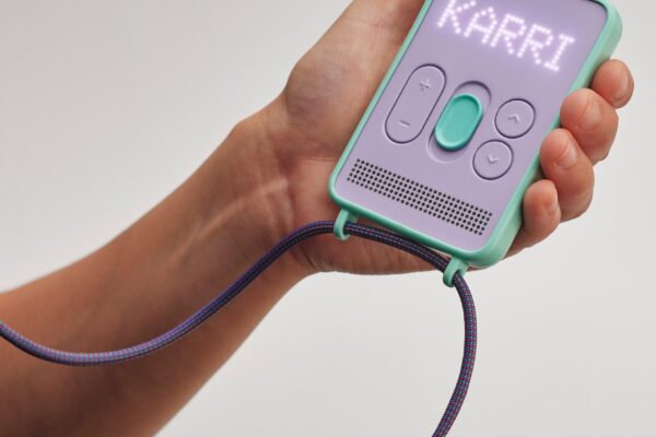 Pentagram refreshes Karri’s screen-free smartphone for kids Pentagram refreshes Karri's screen-free smartphone for kids