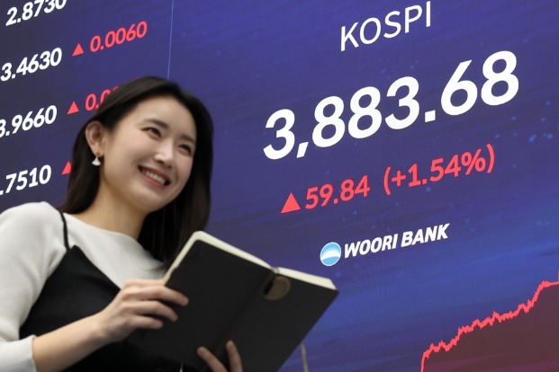 Korea’s Kospi swings from most heavily sold to market darling; Samsung, SK Hynix lead bull charge