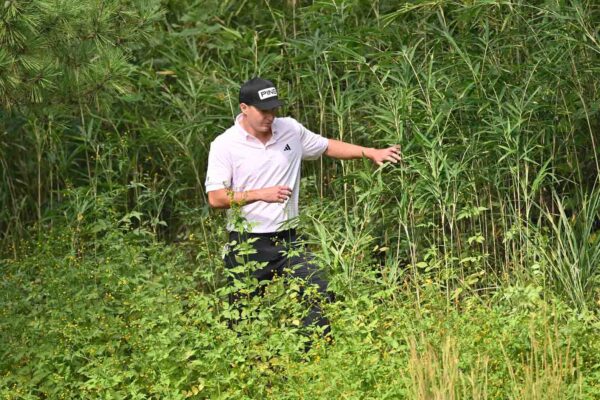 'One bad swing from 58:' Pro loses sub-60 round in brutal fashion
