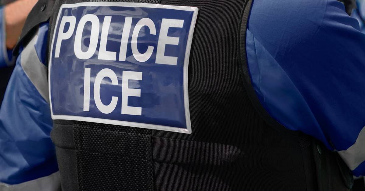 ICE Bought Vehicles Capable of Tracking Cellphones | News