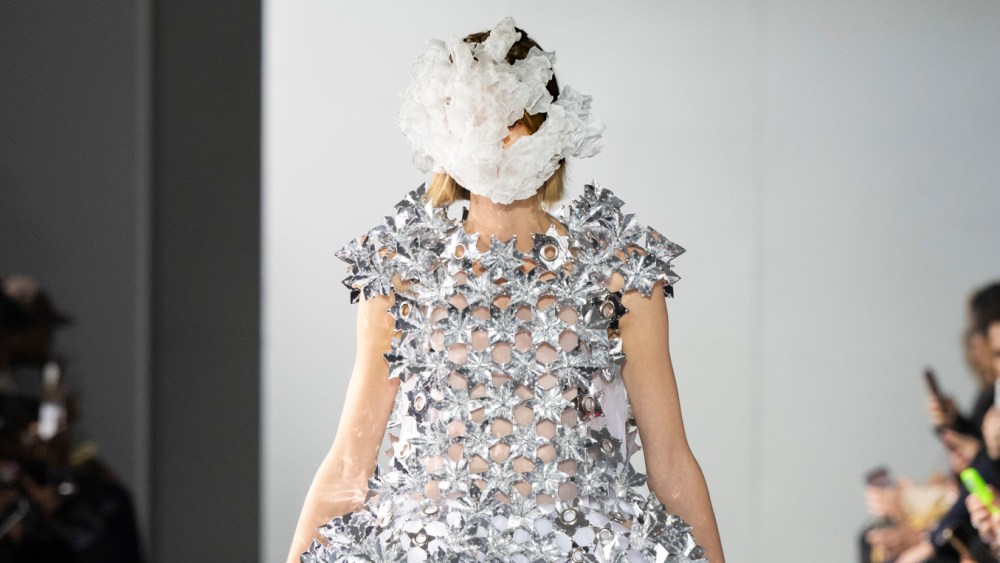 Noir Kei Ninomiya Spring 2026 Ready-to-Wear Runway, Fashion Show & Collection Review [PHOTOS]