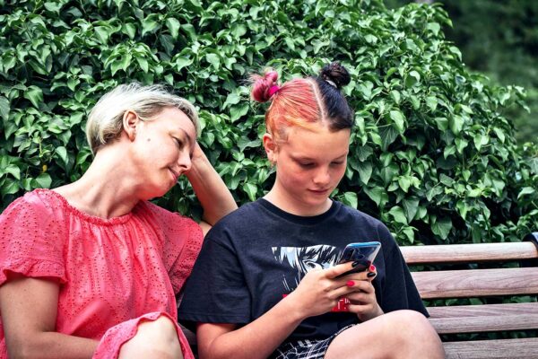 Youth phone use can be bad for family bonds and mental health Youth phone use can be bad for family bonds and mental health