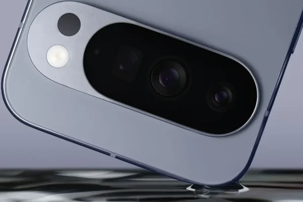 Google Pixel 10 users report widespread app freezes and crashes after October update