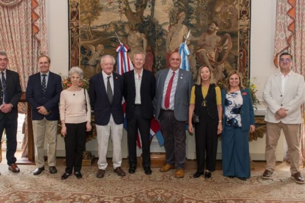 Representatives of the ABCC with Ambassador David Cairns.